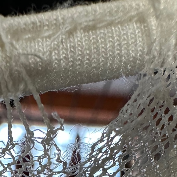 White dress with lace sleeves- Haoduoyi - Picture 6 of 6